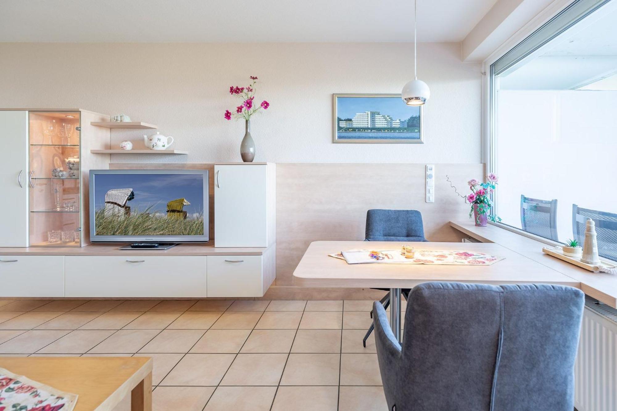 Haus Nautic, 319 *